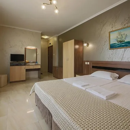 Phoenix Πανσιόν