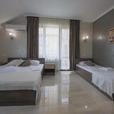 Phoenix Πανσιόν