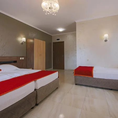 Konukevi Phoenix 3*