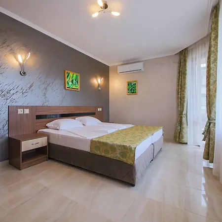 Phoenix Konukevi 3*